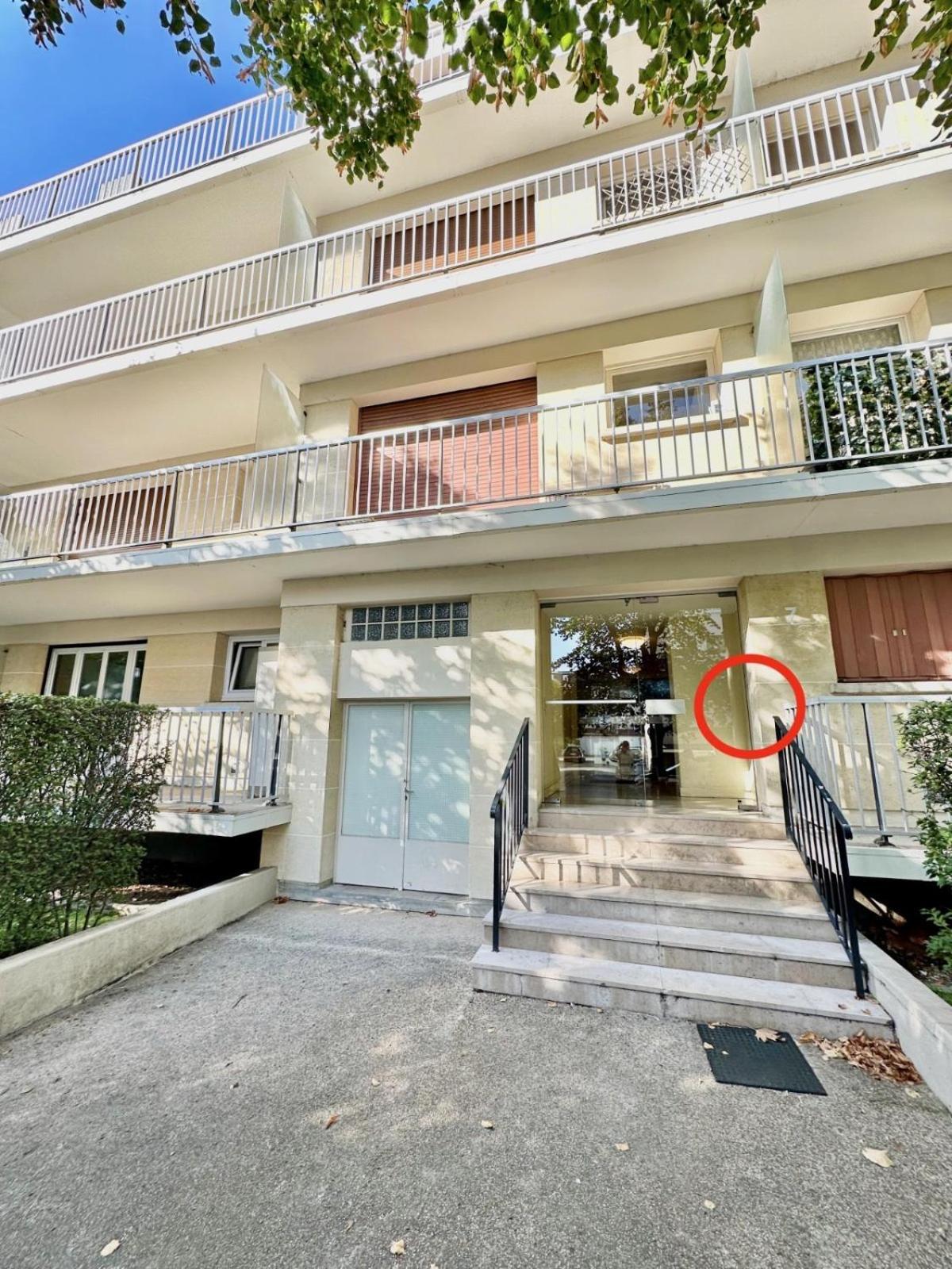 Le Bleu Soleil - A 2 Min Du Metro - 7 Min De Paris Apartment Maisons-Alfort Exterior foto
